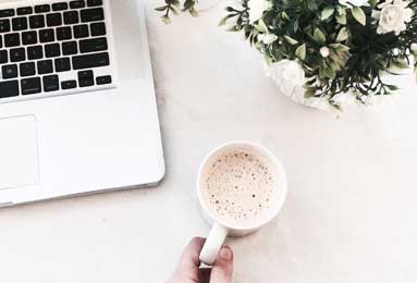 意甲：阿莱格里谈米兰1比0战胜卡利亚里，莱奥踢左路偶尔会神游，踢中锋反而精神集中